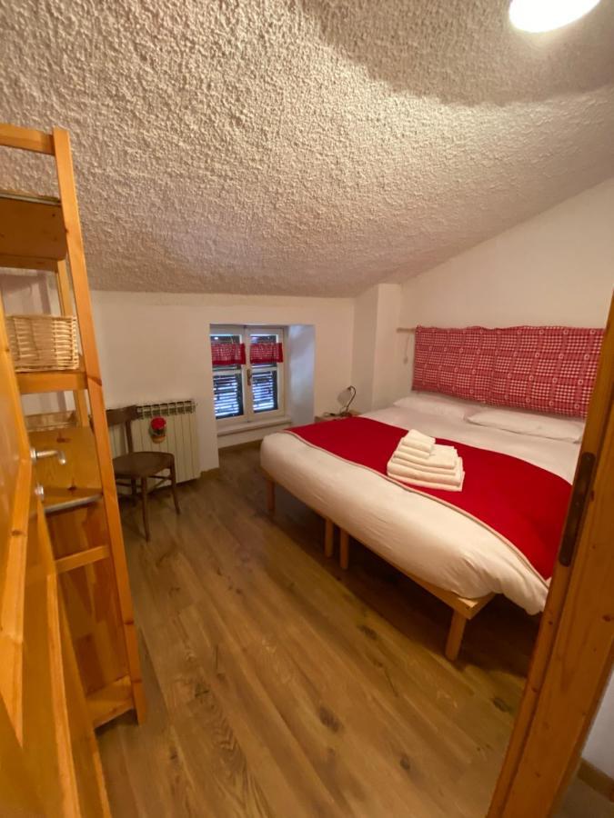 Mansarda Petronilla Apartment Пиацаторе Екстериор снимка