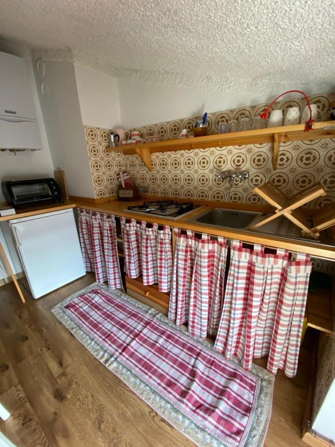 Mansarda Petronilla Apartment Пиацаторе Екстериор снимка