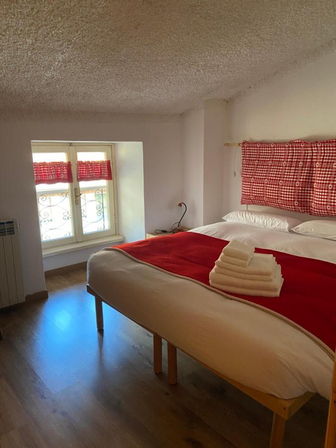 Mansarda Petronilla Apartment Пиацаторе Екстериор снимка