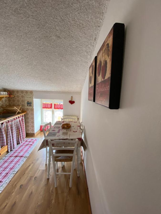 Mansarda Petronilla Apartment Пиацаторе Екстериор снимка