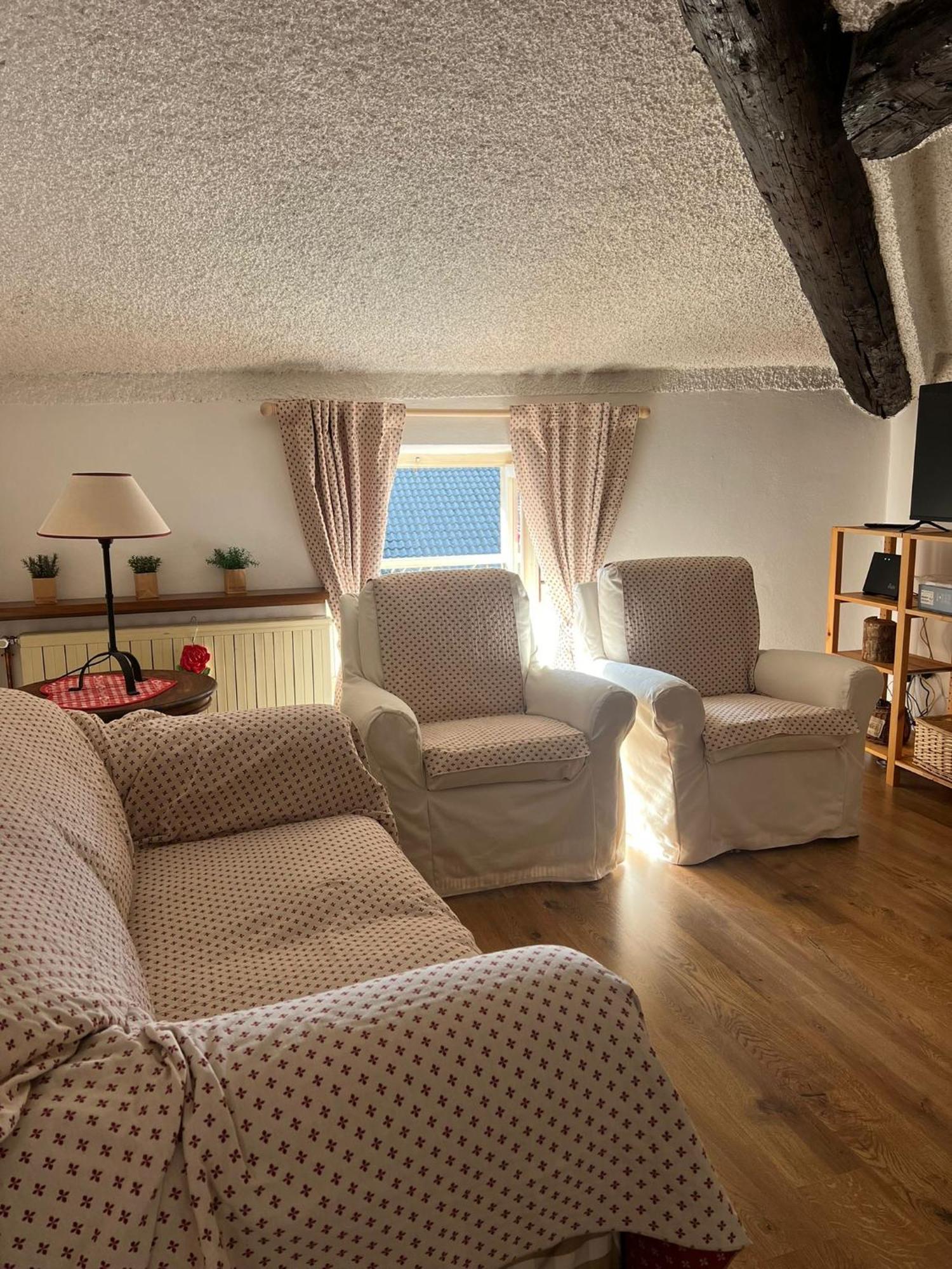Mansarda Petronilla Apartment Пиацаторе Екстериор снимка
